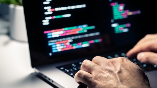 Dein erster API-Endpoint in 30 Minuten – Scripted Web Operations in Matrix42